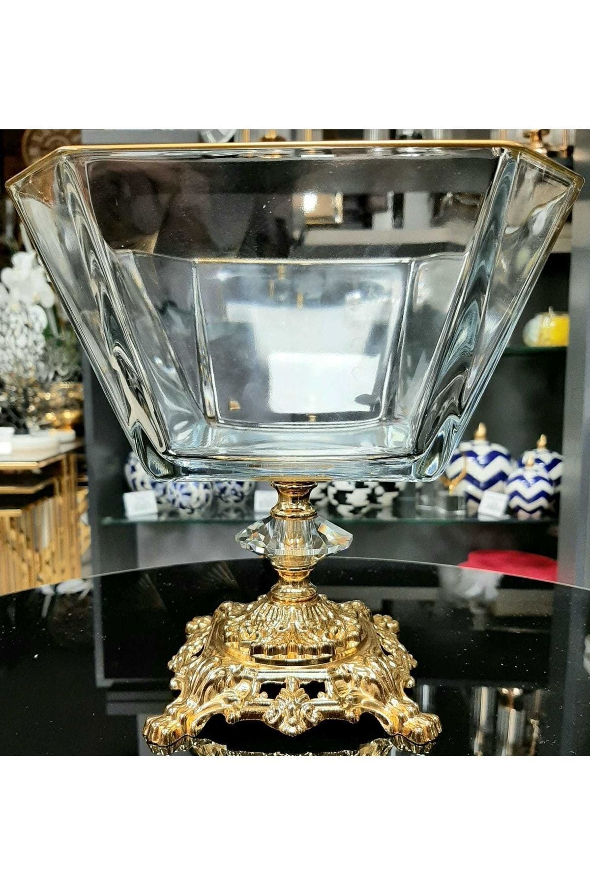 Avangard Döküm Ayaklı Yaldızlı Köşeli Kare Salata Kasesi Sunumluk Gold