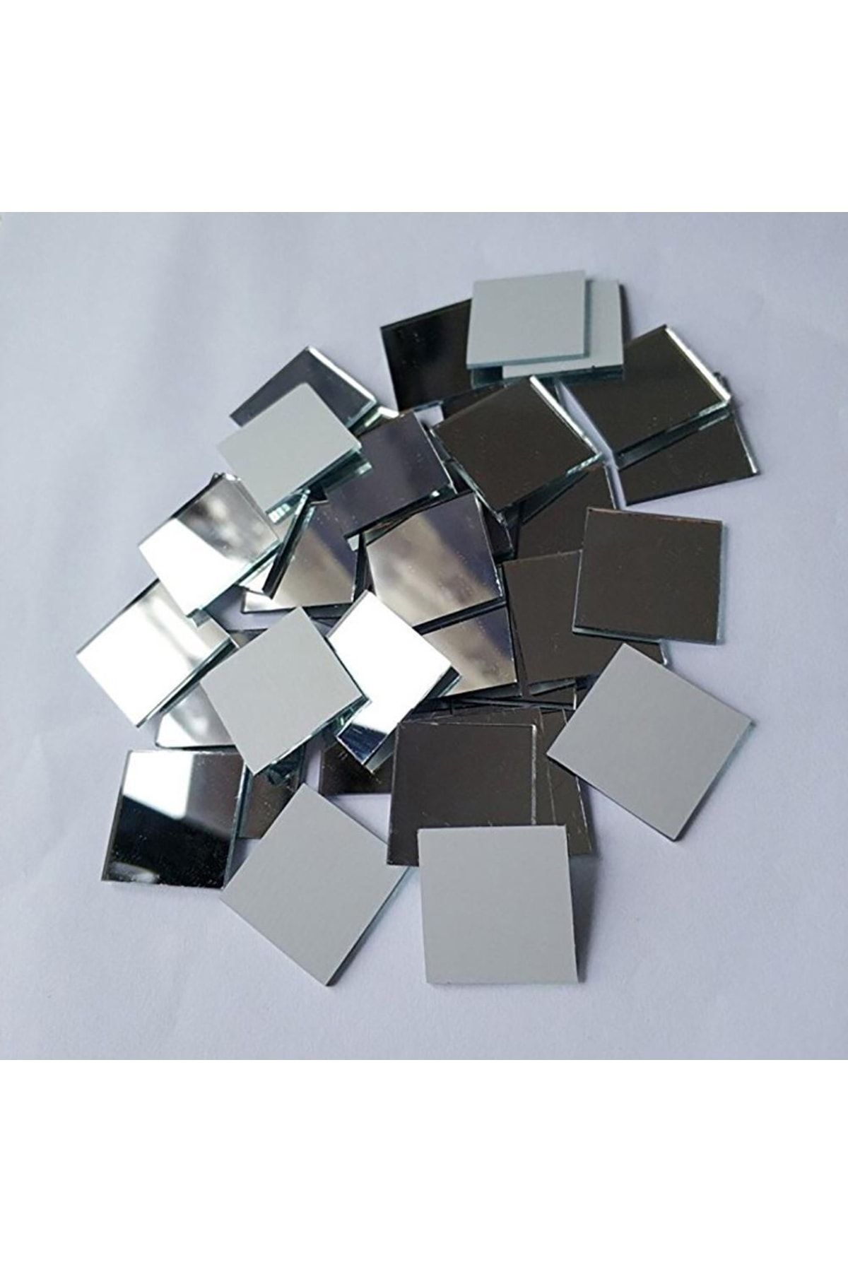 Dekoratif Kırık (4 Mm) Kalınlığında Kare Ayna 300 Adet 1cmx1cm Füme